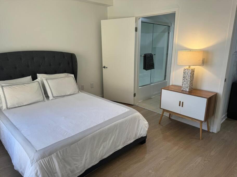 The Carlton- Modern-Luxury 2 Master Suites In Hrt Of Sm Steps To Ocean Ave Los Angeles Kültér fotó