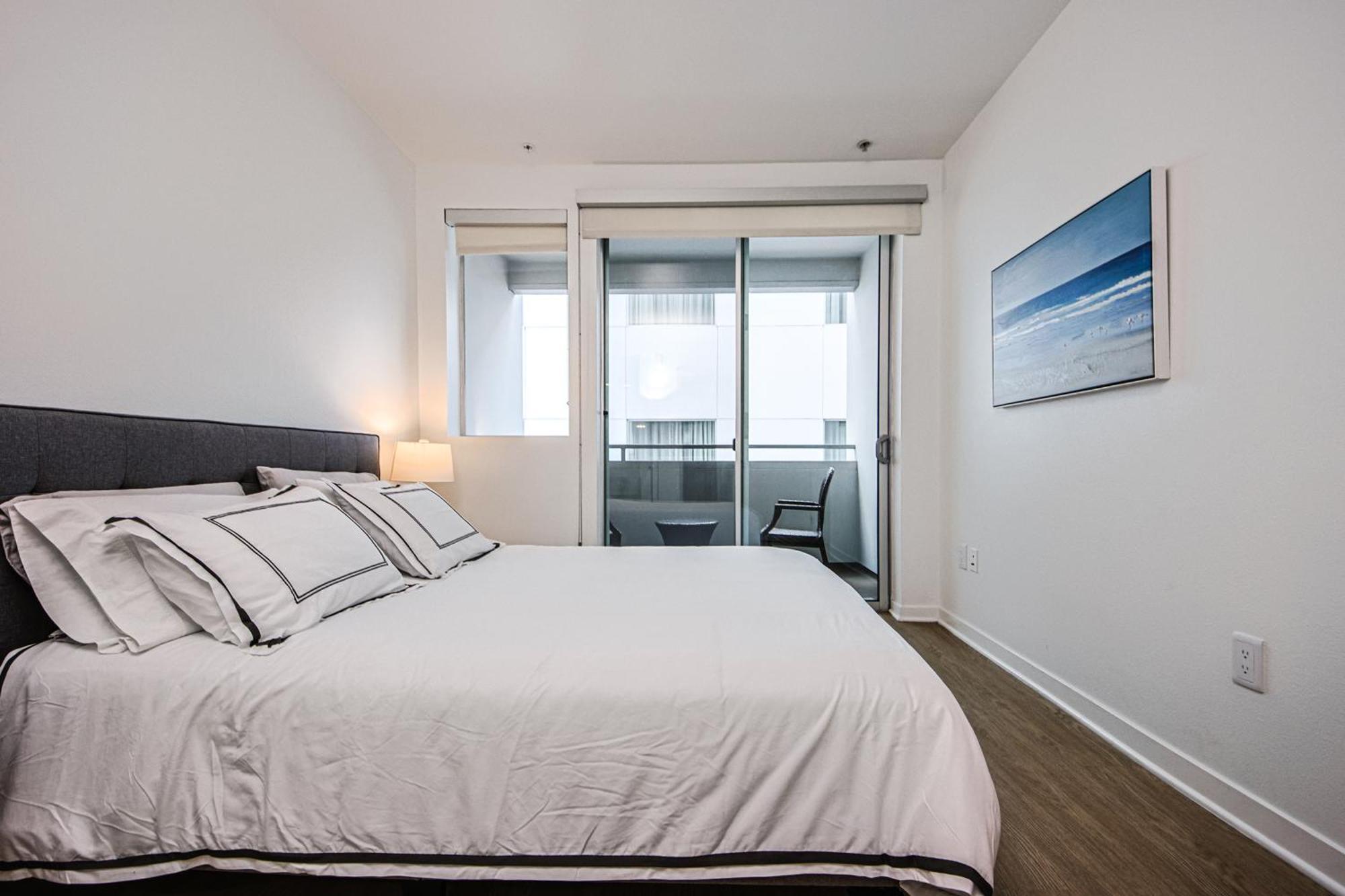 The Carlton- Modern-Luxury 2 Master Suites In Hrt Of Sm Steps To Ocean Ave Los Angeles Kültér fotó