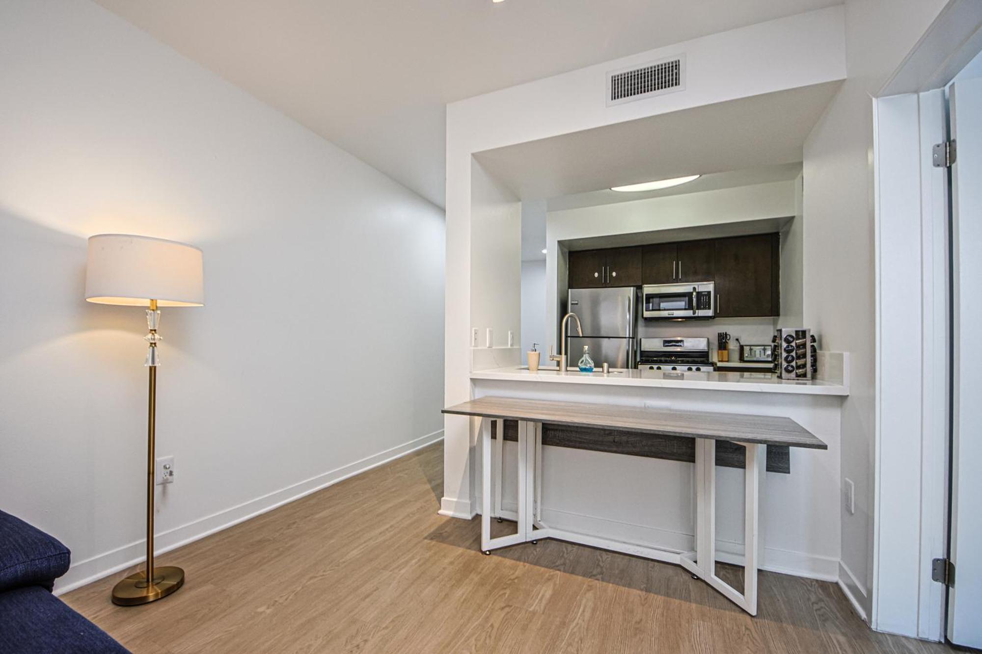 The Carlton- Modern-Luxury 2 Master Suites In Hrt Of Sm Steps To Ocean Ave Los Angeles Kültér fotó