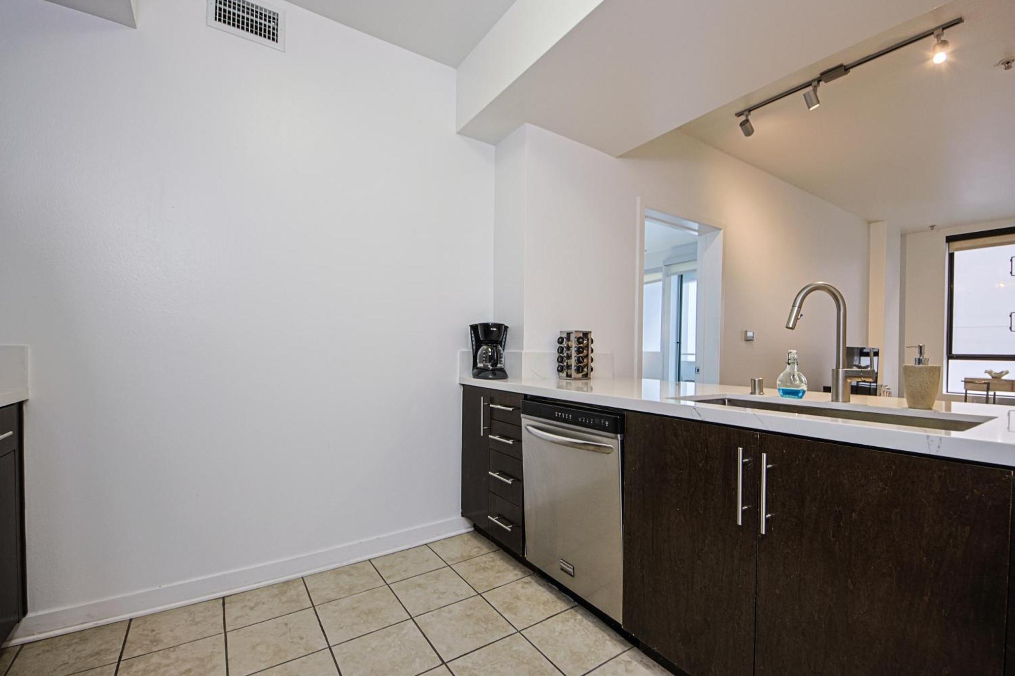 The Carlton- Modern-Luxury 2 Master Suites In Hrt Of Sm Steps To Ocean Ave Los Angeles Kültér fotó